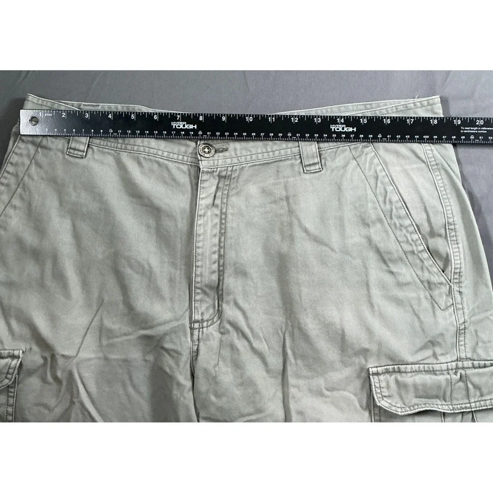 Columbia Mens Cargo Shorts 38 Sage Green Omni-Shade Cotton Canvas Hiking Utility